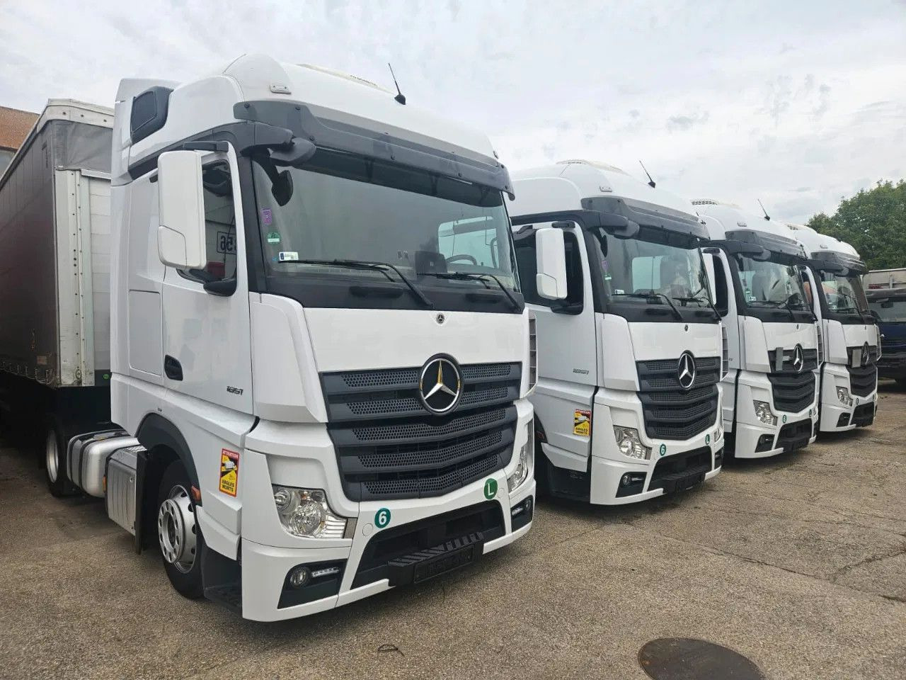 Mercedes-Benz Actros 1851 Mega, BigSpace, Standklima, 4 units - Cabeza tractora: foto 5 Mercedes-Benz Actros 1851 Mega, BigSpace, Standklima, 4 units - Cabeza tractora: foto 5