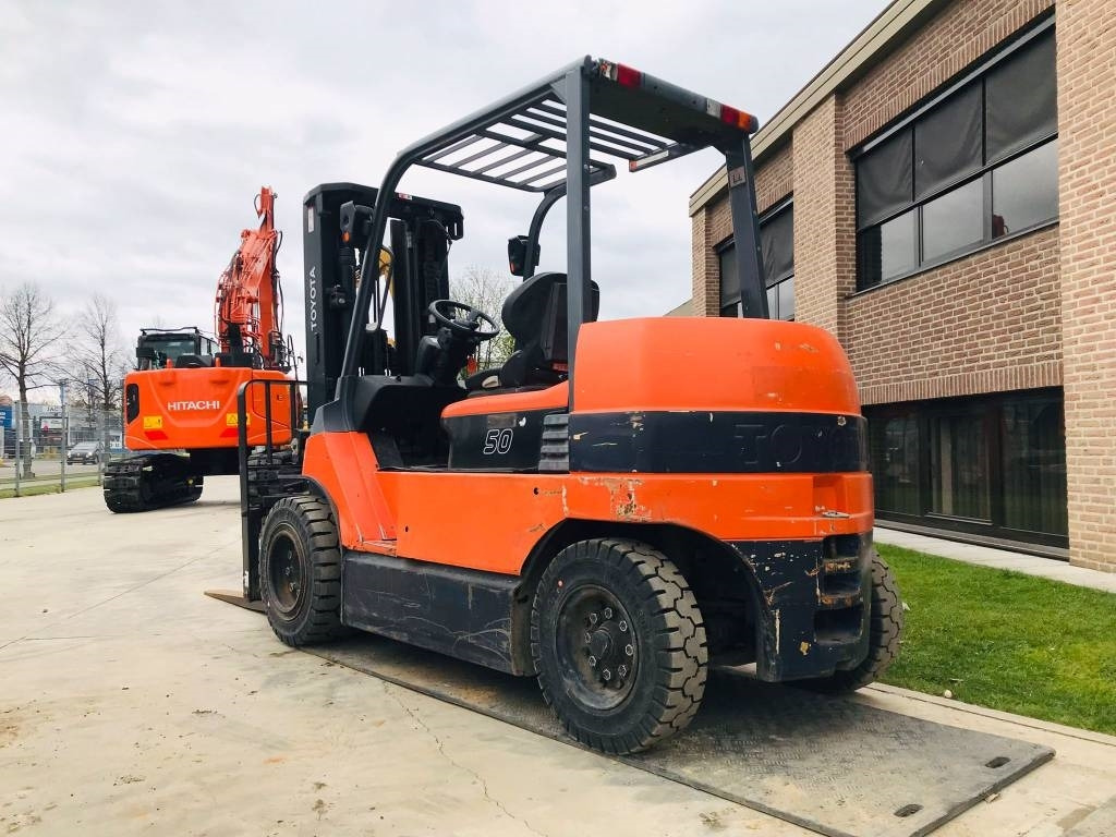 Toyota 7 FB MF 50 - Carretilla elevadora eléctrica: foto 5 Toyota 7 FB MF 50 - Carretilla elevadora eléctrica: foto 5