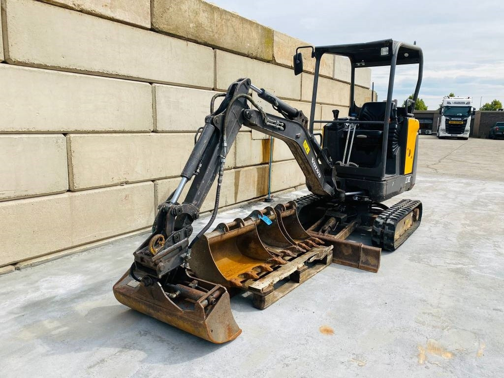 Miniexcavadora Volvo EC 18 C: foto 6
