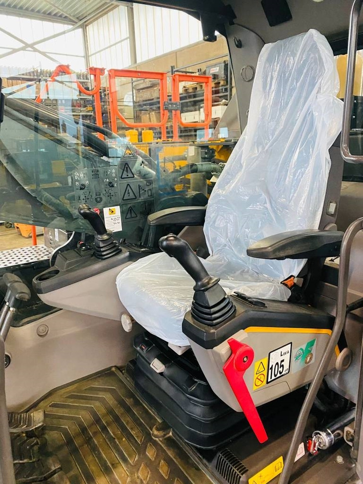 Excavadora de cadenas Volvo ec350el: foto 7