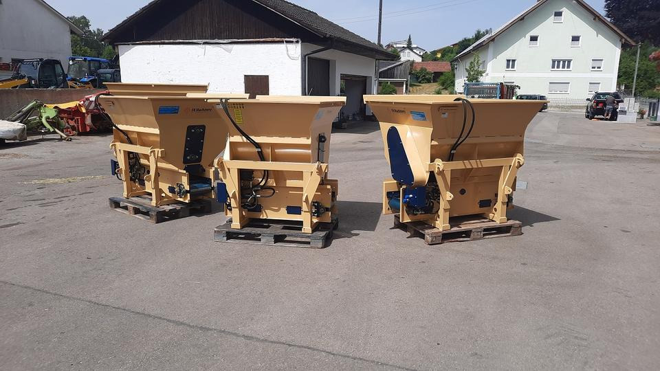 Einstreugerät Futterverteilgerät Hoflader Radlader Euro Weideman - Maquinaria ganadera: foto 2 Einstreugerät Futterverteilgerät Hoflader Radlader Euro Weideman - Maquinaria ganadera: foto 2