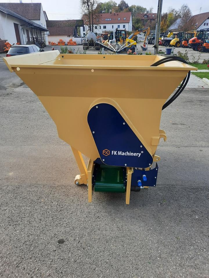 Liegeboxen Einstreugerät Futterverteilgerät Hoflader Radlader Cat - Maquinaria ganadera: foto 1 Liegeboxen Einstreugerät Futterverteilgerät Hoflader Radlader Cat - Maquinaria ganadera: foto 1