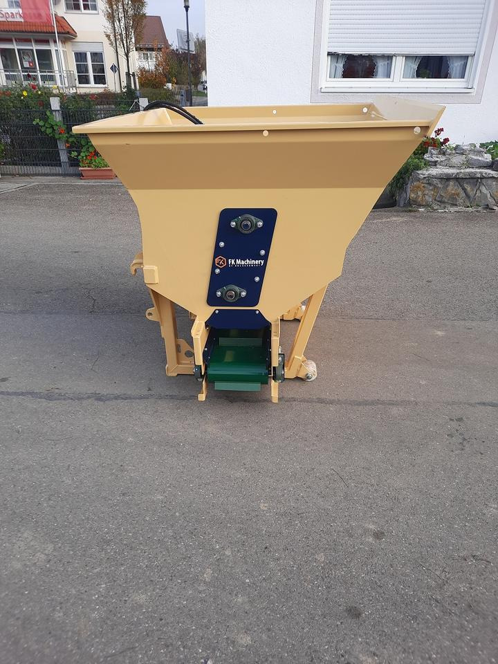 Liegeboxen Einstreugerät Futterverteilgerät Hoflader Radlader Cat - Maquinaria ganadera: foto 3 Liegeboxen Einstreugerät Futterverteilgerät Hoflader Radlader Cat - Maquinaria ganadera: foto 3