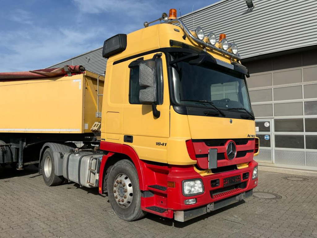 MERCEDES-BENZ Actros 1841 LS SZM - Cabeza tractora: foto 3 MERCEDES-BENZ Actros 1841 LS SZM - Cabeza tractora: foto 3