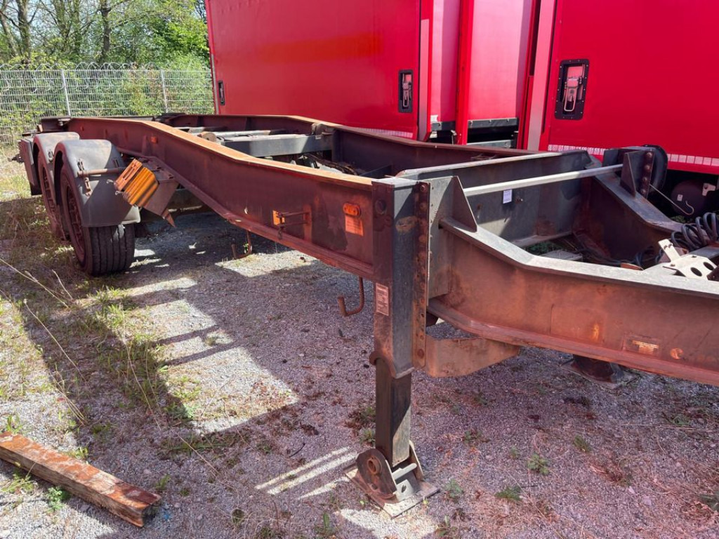 HUEFFERMANN Tandemanhänger HTS 1877 Containeranhänger - Remolque multilift/ Portacontenedores de cadenas: foto 2 HUEFFERMANN Tandemanhänger HTS 1877 Containeranhänger - Remolque multilift/ Portacontenedores de cadenas: foto 2