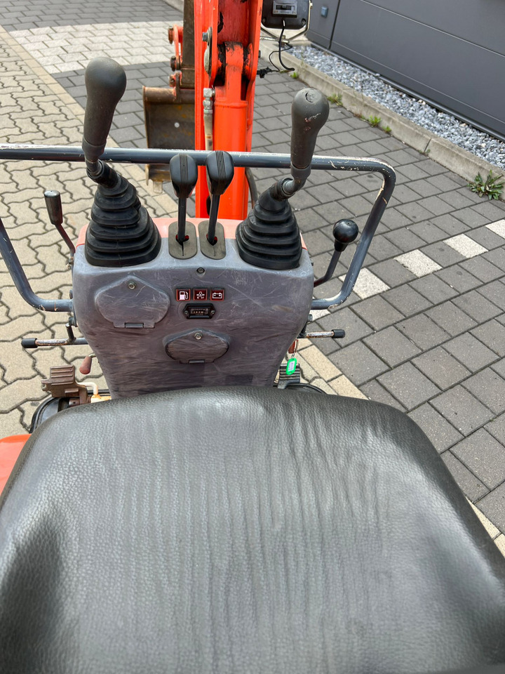 KUBOTA Minibagger U 10 - 3 Minibagger Kurzheck - Miniexcavadora: foto 5 KUBOTA Minibagger U 10 - 3 Minibagger Kurzheck - Miniexcavadora: foto 5