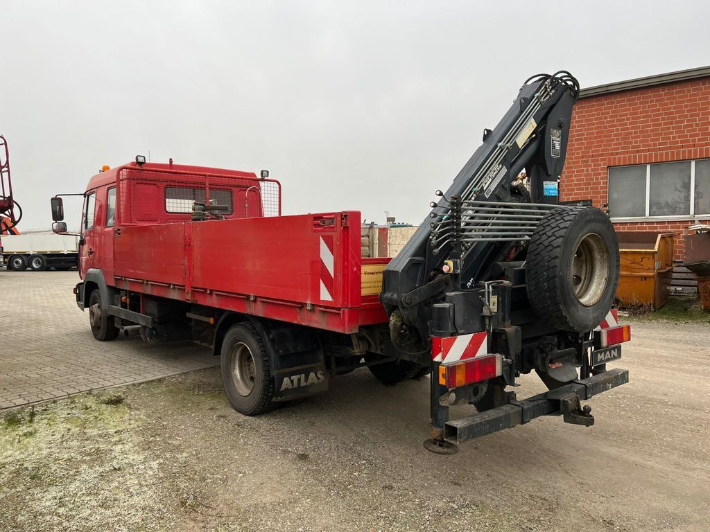 MAN LE 12.225 LC Pritsche Heckkran 6 Zylinder Doka T - Camión grúa, Camión caja abierta: foto 4 MAN LE 12.225 LC Pritsche Heckkran 6 Zylinder Doka T - Camión grúa, Camión caja abierta: foto 4