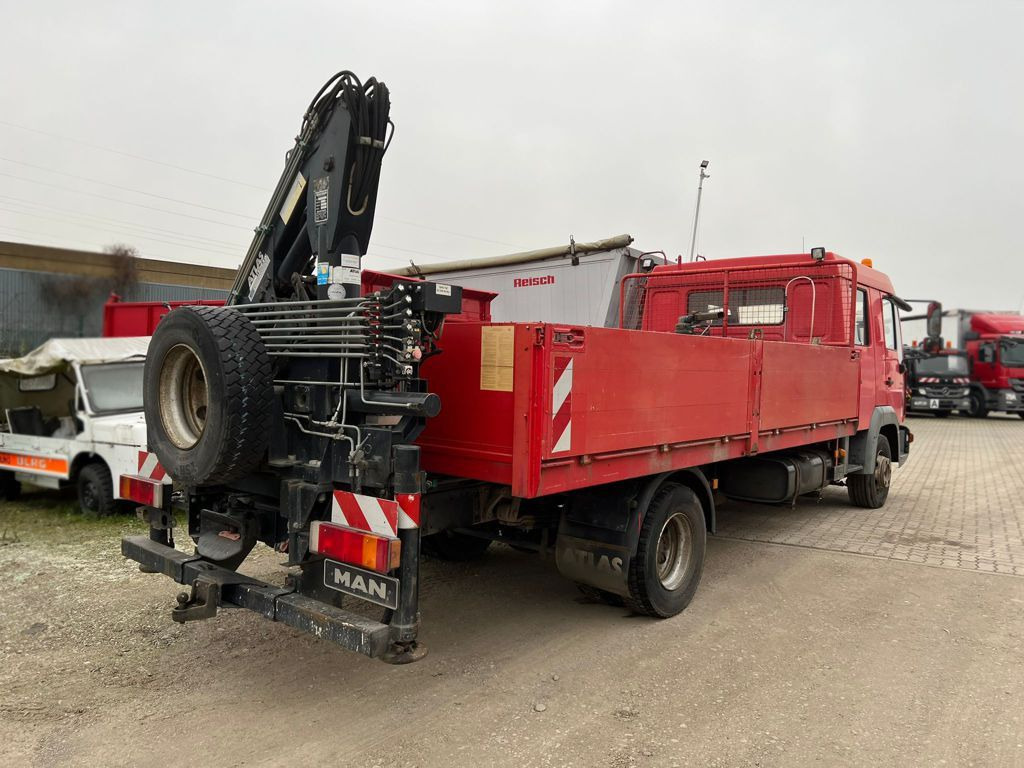 MAN LE 12.225 LC Pritsche Heckkran 6 Zylinder Doka T - Camión grúa, Camión caja abierta: foto 3 MAN LE 12.225 LC Pritsche Heckkran 6 Zylinder Doka T - Camión grúa, Camión caja abierta: foto 3