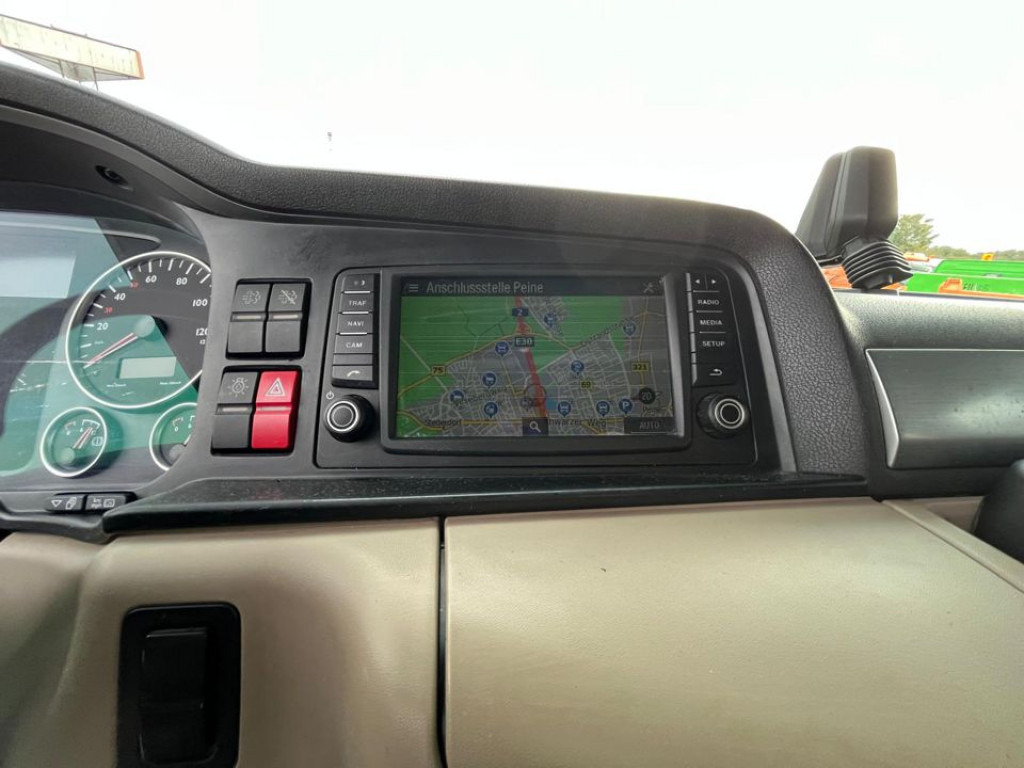 MAN TG-X 26.460 6x2-2 BL Pritsche Kran PK 24.001 Funk Lenk - Camión caja abierta, Camión grúa: foto 4 MAN TG-X 26.460 6x2-2 BL Pritsche Kran PK 24.001 Funk Lenk - Camión caja abierta, Camión grúa: foto 4