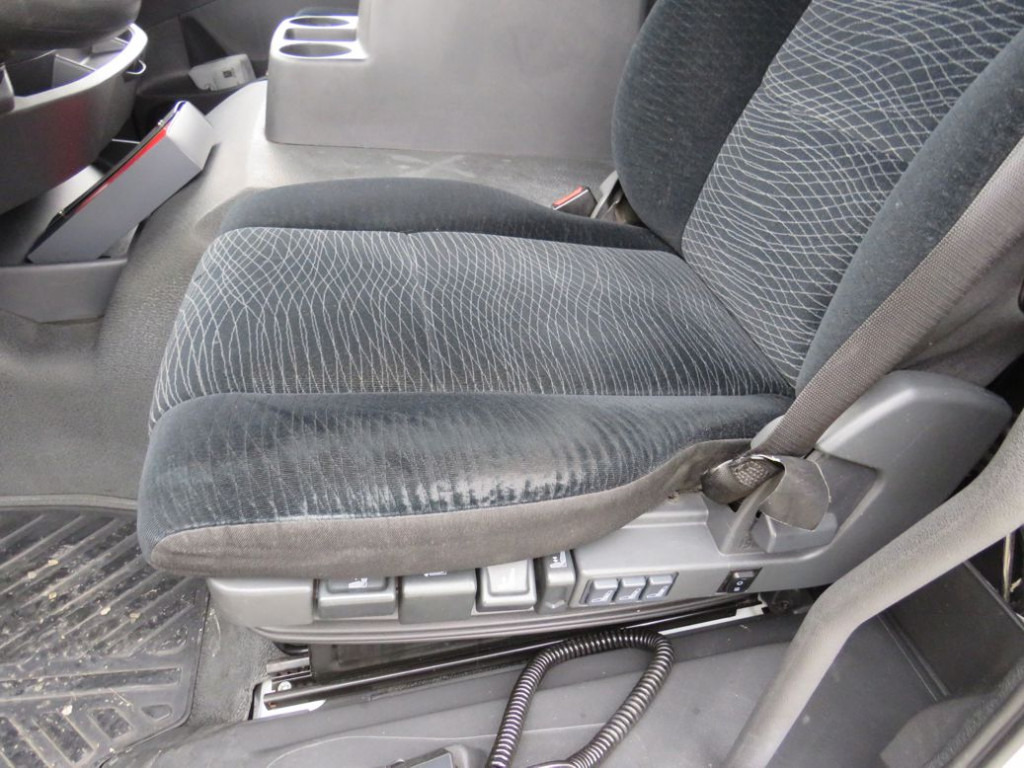 MERCEDES-BENZ Atego 1224 L Pritsche LBW LBW 1.5to - Camión lona: foto 2 MERCEDES-BENZ Atego 1224 L Pritsche LBW LBW 1.5to - Camión lona: foto 2