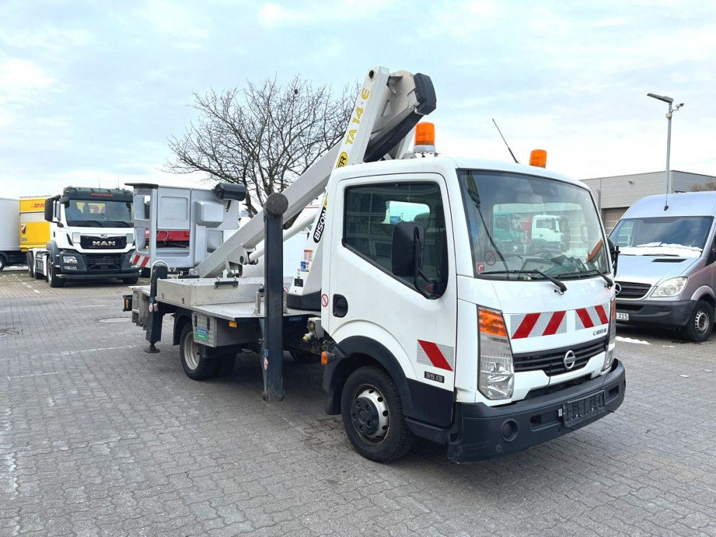 Nissan Cabstar 35.13 Hubarbeitsbühne Palfinger 14mtr - Camión con plataforma elevadora, Furgoneta: foto 2 Nissan Cabstar 35.13 Hubarbeitsbühne Palfinger 14mtr - Camión con plataforma elevadora, Furgoneta: foto 2