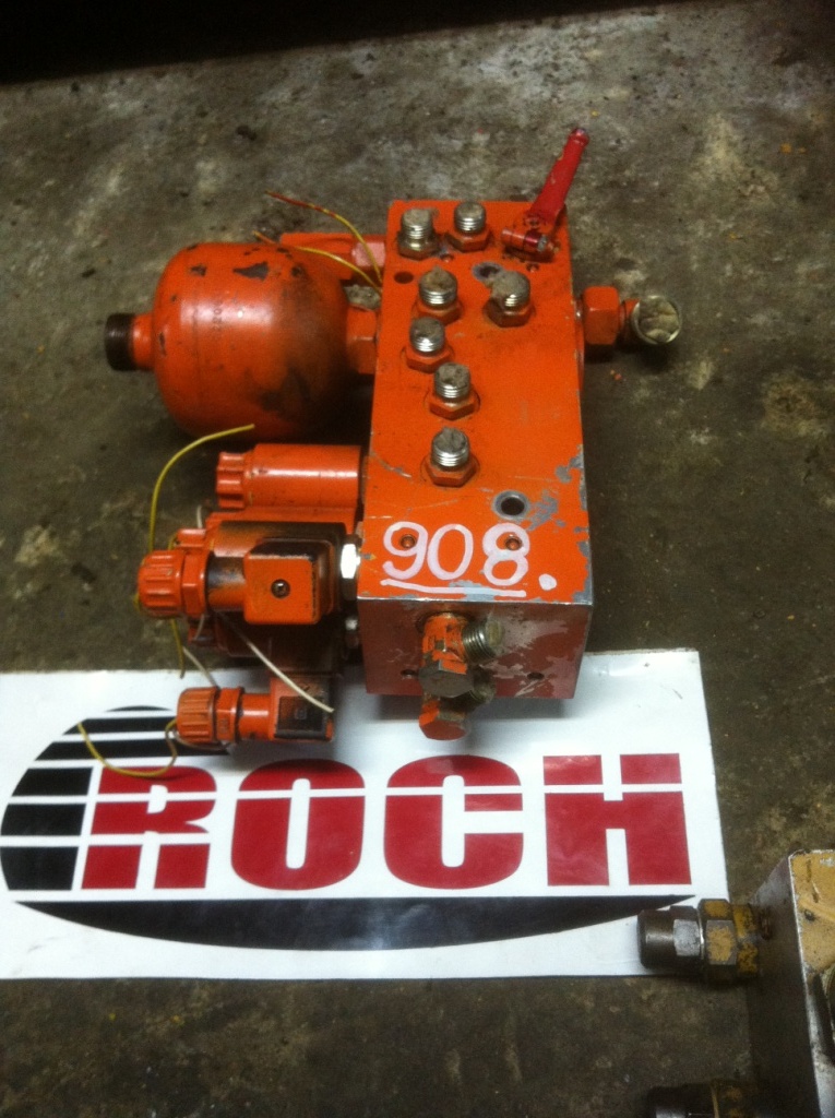 FLUTEC 555471 + CEWKI + HYDROAKUMULATOR 120bar 80stC 0,32L - Válvula hidráulica para Maquinaria de construcción: foto 1 FLUTEC 555471 + CEWKI + HYDROAKUMULATOR 120bar 80stC 0,32L - Válvula hidráulica para Maquinaria de construcción: foto 1