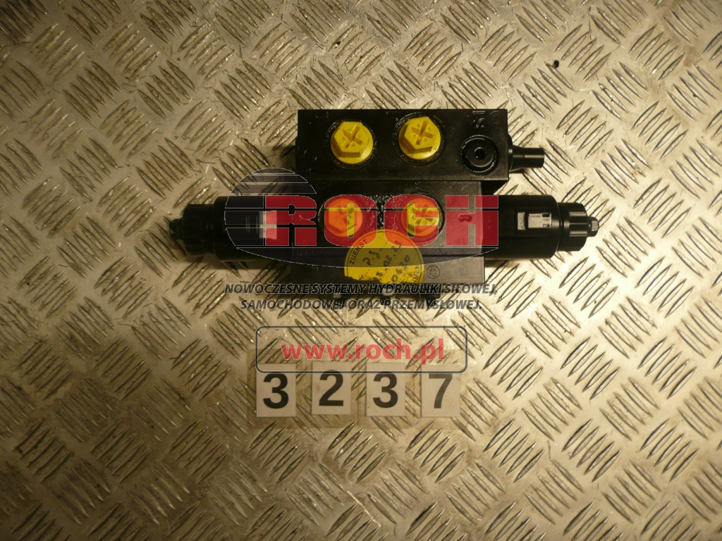 WIRTGEN 100752767 3091600 L230704894 236305 + CEWKA 47-2778 PA6-GS30 - Válvula hidráulica: foto 1 WIRTGEN 100752767 3091600 L230704894 236305 + CEWKA 47-2778 PA6-GS30 - Válvula hidráulica: foto 1