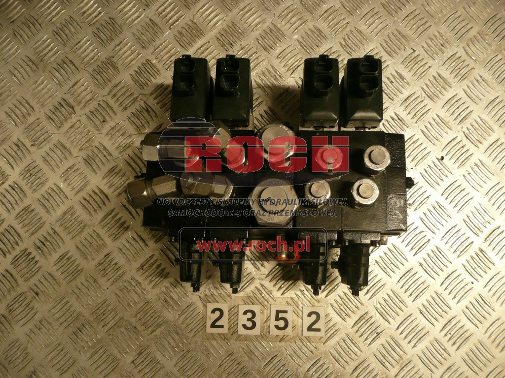 WIRTGEN PVG 2536840 83051207 - 4 SEKCYJNY + 11172734 11-32VDC - Válvula hidráulica: foto 1 WIRTGEN PVG 2536840 83051207 - 4 SEKCYJNY + 11172734 11-32VDC - Válvula hidráulica: foto 1