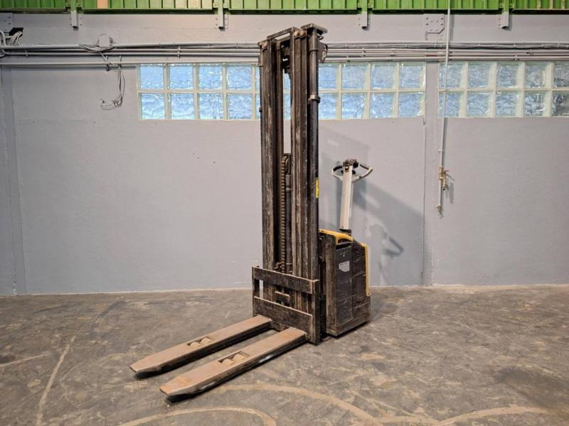 Caterpillar NSP16N - Apilador: foto 2 Caterpillar NSP16N - Apilador: foto 2