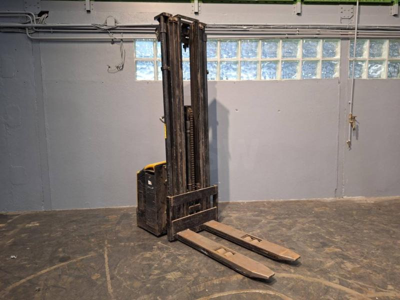 Caterpillar NSP16N - Apilador: foto 3 Caterpillar NSP16N - Apilador: foto 3