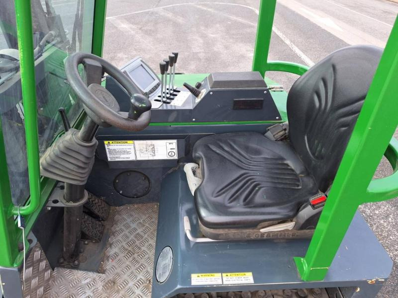 Combilift CBE2500 - Carretilla de 4 vías: foto 5 Combilift CBE2500 - Carretilla de 4 vías: foto 5