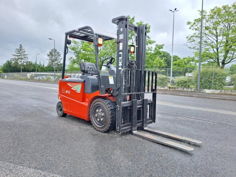 Heli CPD30 - Carretilla elevadora eléctrica: foto 1 Heli CPD30 - Carretilla elevadora eléctrica: foto 1