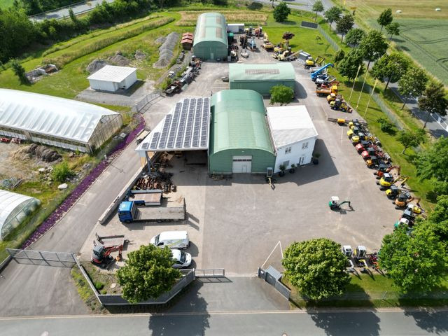 Unimog 406, EZ 73, Kipper, Seilwinde, Zapfwelle vorne - Camión volquete: foto 4 Unimog 406, EZ 73, Kipper, Seilwinde, Zapfwelle vorne - Camión volquete: foto 4