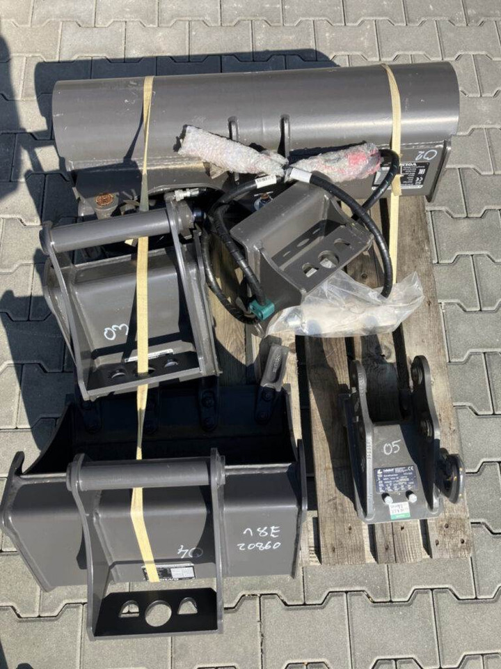 Volvo Löffelset inkl. Schnellwechsler für EC18 - Retroexcavadora: foto 2 Volvo Löffelset inkl. Schnellwechsler für EC18 - Retroexcavadora: foto 2