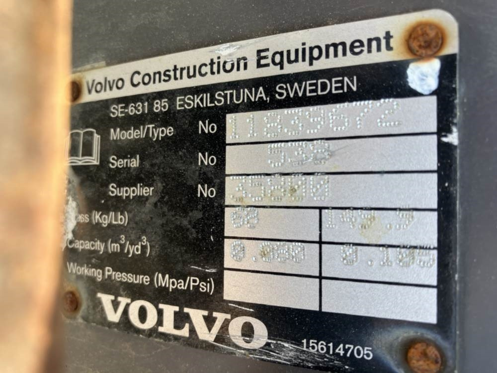 Volvo Tieflöffel mit Zähne - Festanbau - Retroexcavadora: foto 4 Volvo Tieflöffel mit Zähne - Festanbau - Retroexcavadora: foto 4