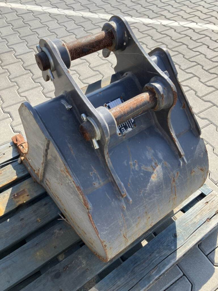 Volvo Tieflöffel mit Zähne - Festanbau - Retroexcavadora: foto 2 Volvo Tieflöffel mit Zähne - Festanbau - Retroexcavadora: foto 2