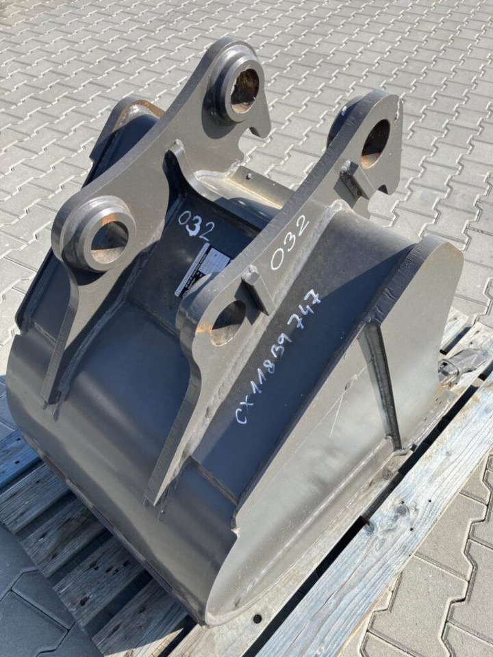 Volvo Tieflöffel mit Zähnen - Festanbau - Retroexcavadora: foto 2 Volvo Tieflöffel mit Zähnen - Festanbau - Retroexcavadora: foto 2