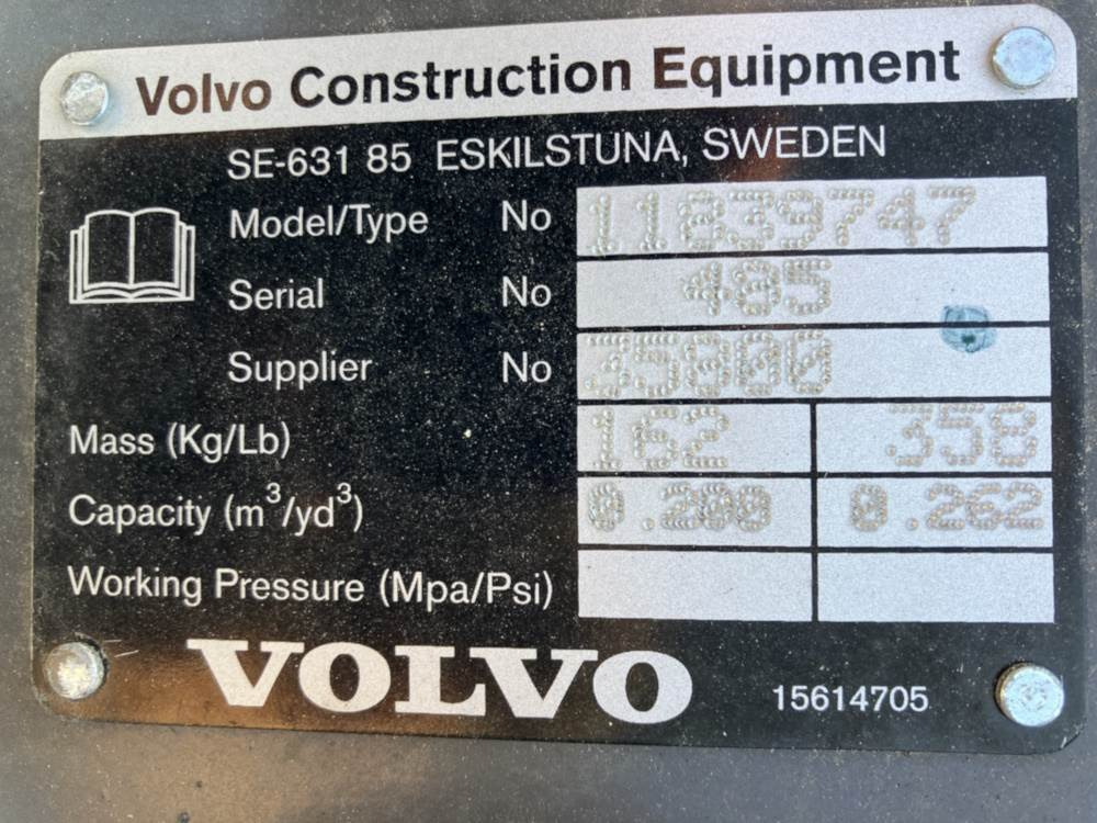 Volvo Tieflöffel mit Zähnen - Festanbau - Retroexcavadora: foto 4 Volvo Tieflöffel mit Zähnen - Festanbau - Retroexcavadora: foto 4
