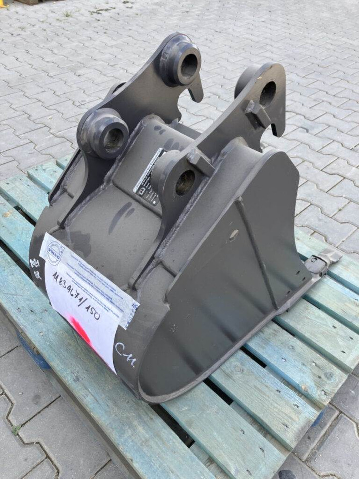 Volvo Tieflöffel mit Zähnen - Festanbau - Retroexcavadora: foto 2 Volvo Tieflöffel mit Zähnen - Festanbau - Retroexcavadora: foto 2