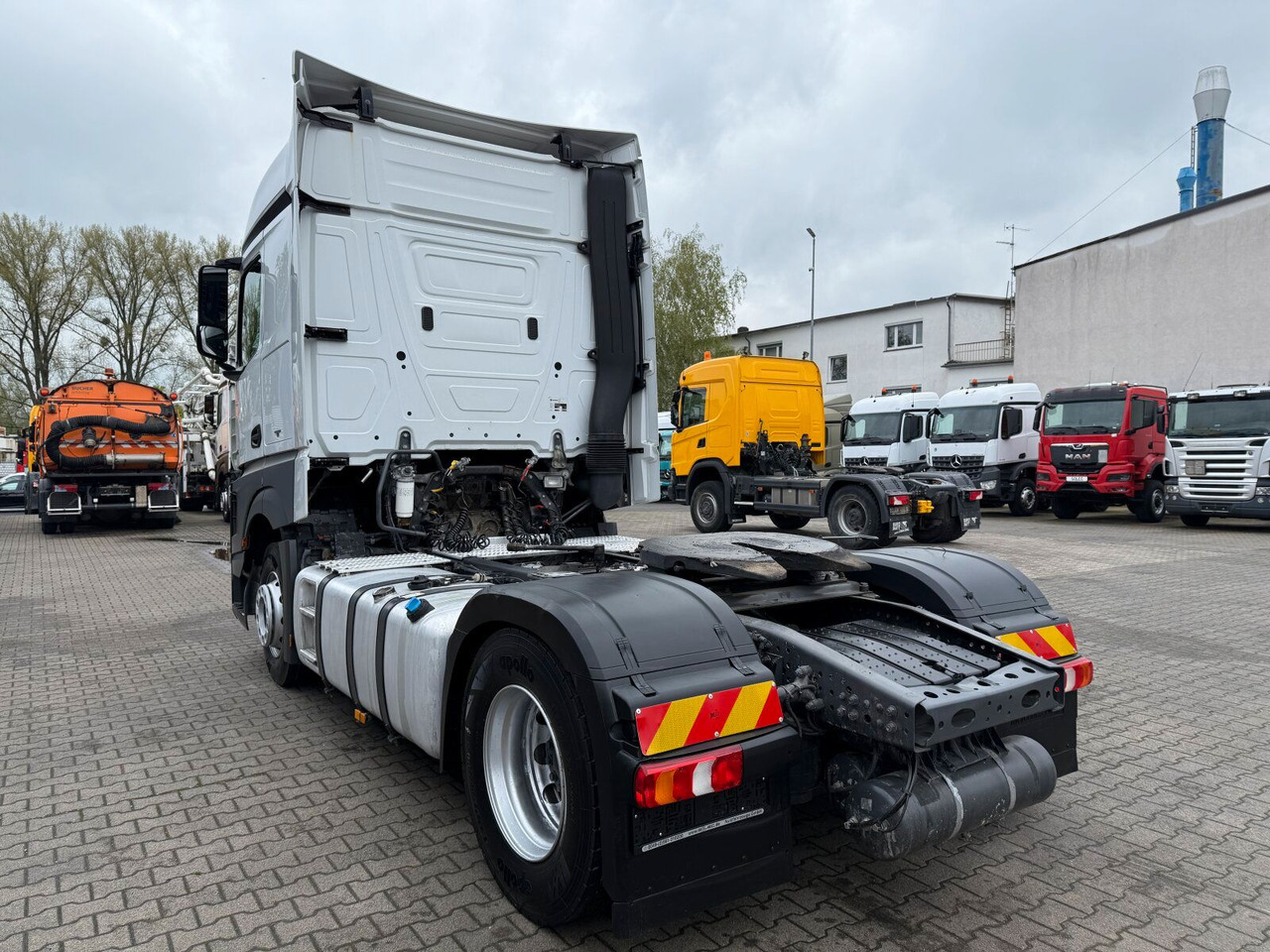 Mercedes-Benz Actros 1845 SZM 4x2 Retarder Kipphydraulik - Cabeza tractora: foto 5 Mercedes-Benz Actros 1845 SZM 4x2 Retarder Kipphydraulik - Cabeza tractora: foto 5