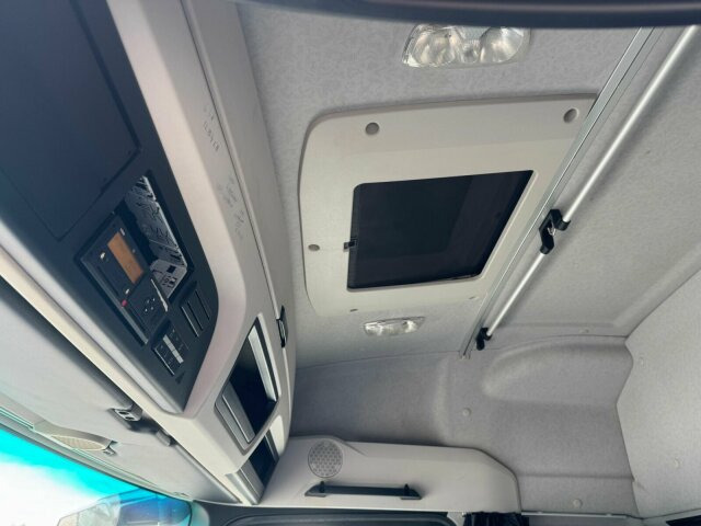 Mercedes-Benz Arocs 2142 4x4H SZM Euro 6 Kipphydraulik - Cabeza tractora: foto 2 Mercedes-Benz Arocs 2142 4x4H SZM Euro 6 Kipphydraulik - Cabeza tractora: foto 2