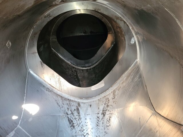 Feldbinder EUT 56.3 Silo 56.000 L 3 Achse - Semirremolque silo: foto 4 Feldbinder EUT 56.3 Silo 56.000 L 3 Achse - Semirremolque silo: foto 4