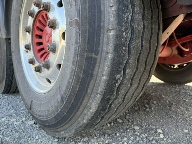 Semirremolque silo Feldbinder KIP 60.3 Silo 60.000 L 3 Achse ADR: foto 6 Semirremolque silo Feldbinder KIP 60.3 Silo 60.000 L 3 Achse ADR: foto 6