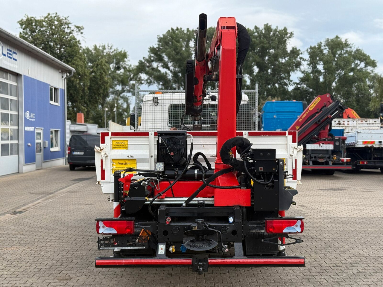 MAN TGL 8.220 4x2 Kipper Kran Palfinger 7.001-K A - Furgoneta basculante: foto 4 MAN TGL 8.220 4x2 Kipper Kran Palfinger 7.001-K A - Furgoneta basculante: foto 4