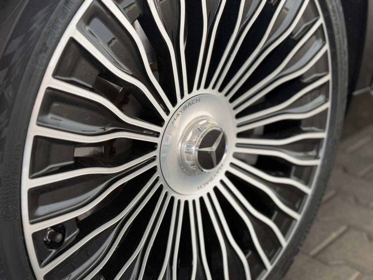 Sedan Maybach Mercedes Benz S680 Maybach V12 High-End -Paket: foto 10