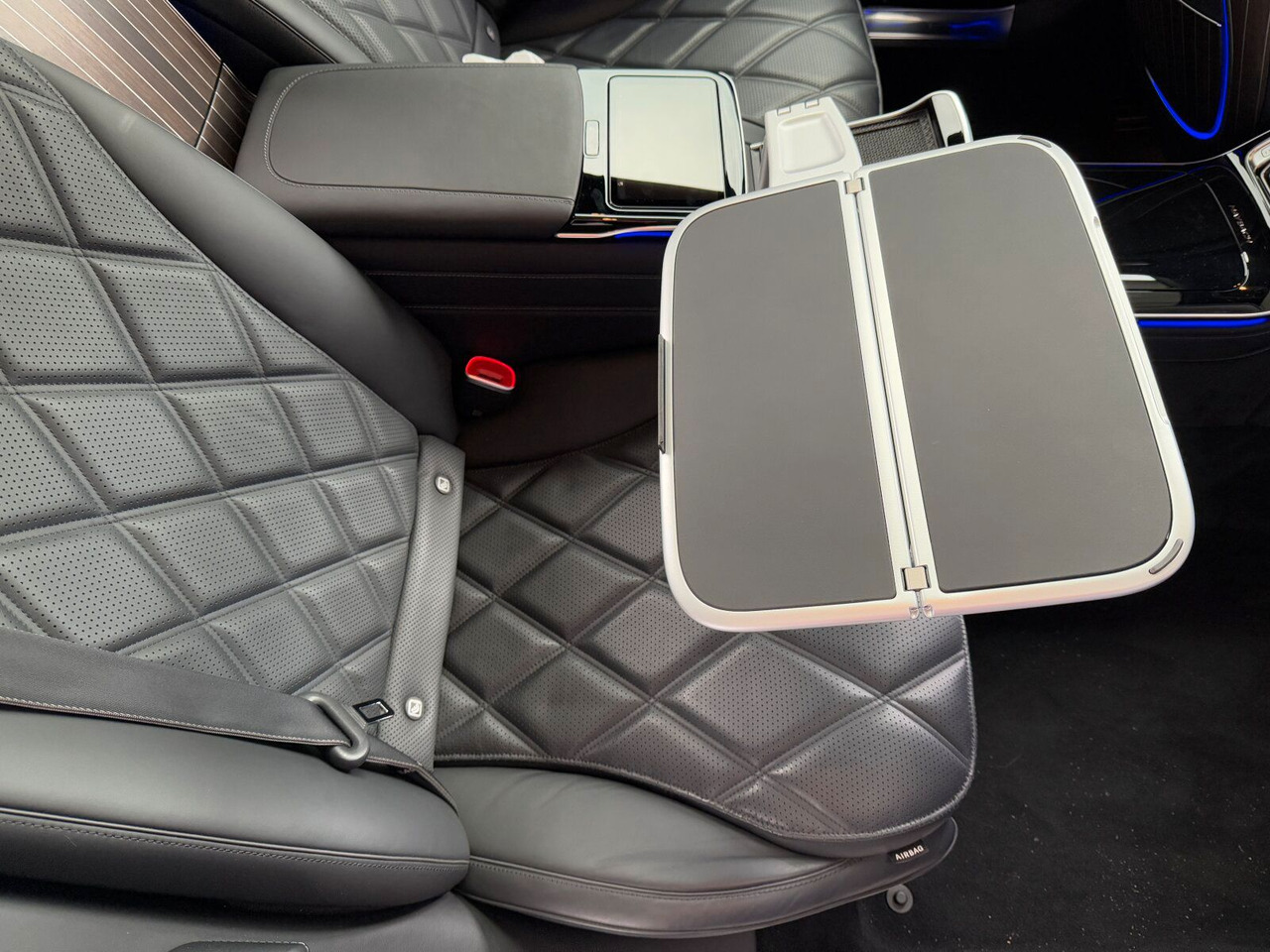 Sedan Maybach Mercedes Benz S680 Maybach V12 High-End -Paket: foto 28