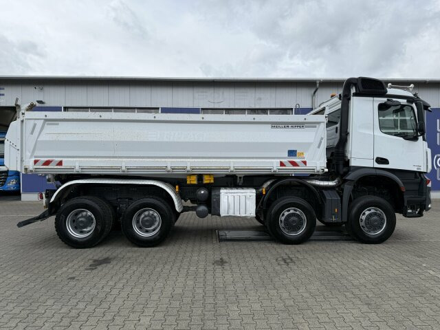 Camión volquete Mercedes-Benz 4145 8x8 Meiler Dreiseitenkipper Bordmatik: foto 11 Camión volquete Mercedes-Benz 4145 8x8 Meiler Dreiseitenkipper Bordmatik: foto 11