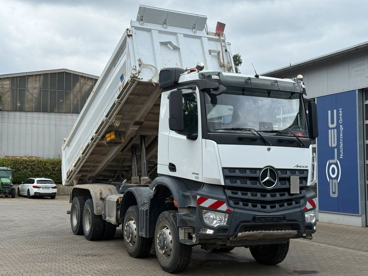 Mercedes-Benz 4145 8x8 Meiler Dreiseitenkipper Bordmatik - Camión volquete: foto 4 Mercedes-Benz 4145 8x8 Meiler Dreiseitenkipper Bordmatik - Camión volquete: foto 4