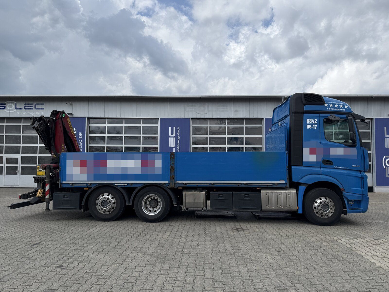 Mercedes-Benz ACTROS 2545 6x2 Pritsche Kran Palfinger PK20001K - Camión caja abierta, Camión grúa: foto 2 Mercedes-Benz ACTROS 2545 6x2 Pritsche Kran Palfinger PK20001K - Camión caja abierta, Camión grúa: foto 2