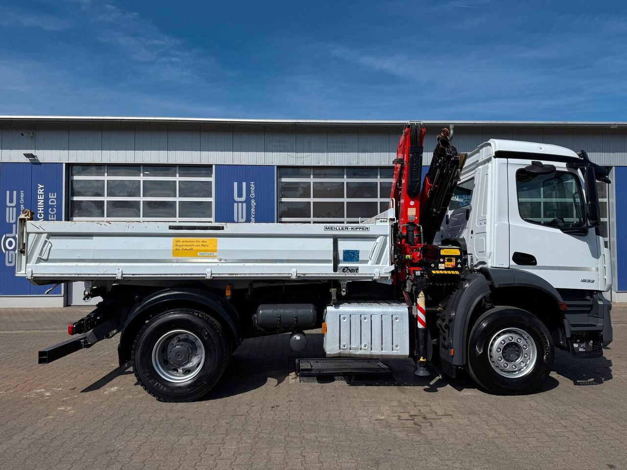 Mercedes-Benz AROCS 1832 4x2 Euro 6 Kipper Kran FASSI F120FB - Camión grúa: foto 3 Mercedes-Benz AROCS 1832 4x2 Euro 6 Kipper Kran FASSI F120FB - Camión grúa: foto 3