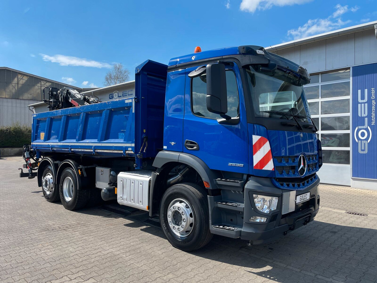 Mercedes-Benz AROCS 2536 6x2*4 Kipper Kran HIAB - Camión volquete, Camión grúa: foto 1 Mercedes-Benz AROCS 2536 6x2*4 Kipper Kran HIAB - Camión volquete, Camión grúa: foto 1