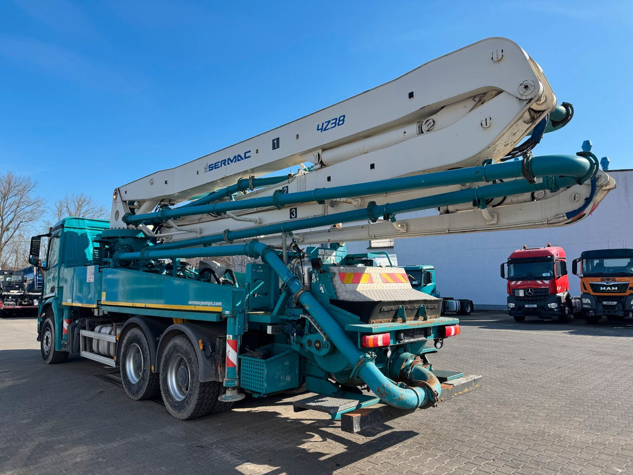 Mercedes-Benz AROCS 2836 6x4 Euro 6 Betonpumpe SERMAC 4Z38 - Camión bomba de hormigón: foto 5 Mercedes-Benz AROCS 2836 6x4 Euro 6 Betonpumpe SERMAC 4Z38 - Camión bomba de hormigón: foto 5