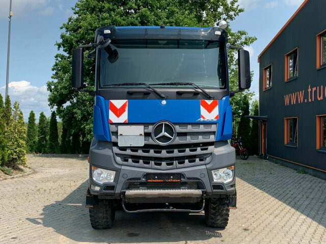 Mercedes-Benz AROCS 4145 8x8 EURO6 Muldenkipper - Camión volquete: foto 3 Mercedes-Benz AROCS 4145 8x8 EURO6 Muldenkipper - Camión volquete: foto 3