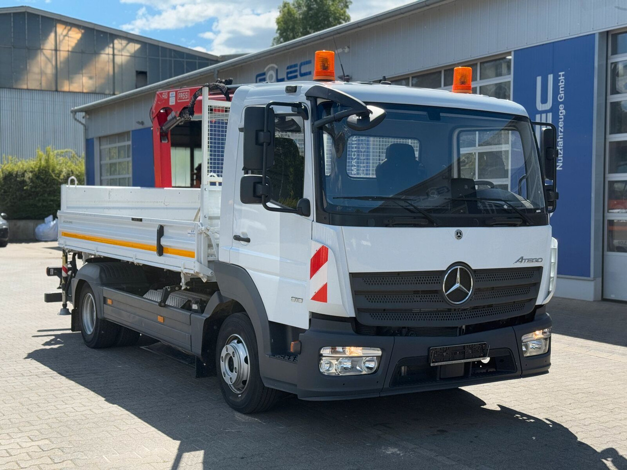 Mercedes-Benz ATEGO 818 4x2 Euro 6 Kipper Kran FASSI F65B.0.22 - Camión grúa: foto 1 Mercedes-Benz ATEGO 818 4x2 Euro 6 Kipper Kran FASSI F65B.0.22 - Camión grúa: foto 1