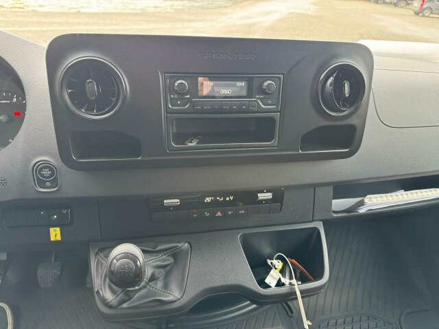 Mercedes-Benz Sprinter 316 CDI mit Versalift VTL-39-135 - Camión con plataforma elevadora: foto 2 Mercedes-Benz Sprinter 316 CDI mit Versalift VTL-39-135 - Camión con plataforma elevadora: foto 2