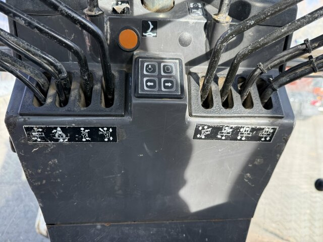 New Holland F106.6A alrrad 6x6 Grader 12 Ton - 10.700 Std - Grader: foto 5 New Holland F106.6A alrrad 6x6 Grader 12 Ton - 10.700 Std - Grader: foto 5