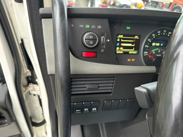 Volvo FH 510 8x4 Holztransporter Kran PENZ *Anhänger - Camión forestal, Camión grúa: foto 5 Volvo FH 510 8x4 Holztransporter Kran PENZ *Anhänger - Camión forestal, Camión grúa: foto 5