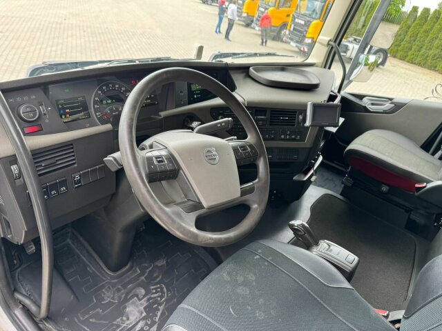 Volvo FH 540 6x2 Abrollkipper MEILLER RK 26.67 - Camión multibasculante: foto 2 Volvo FH 540 6x2 Abrollkipper MEILLER RK 26.67 - Camión multibasculante: foto 2