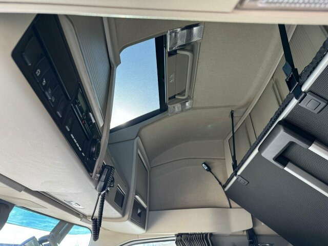 Volvo FH 540 6x2 Abrollkipper MEILLER RK 26.67 - Camión multibasculante: foto 5 Volvo FH 540 6x2 Abrollkipper MEILLER RK 26.67 - Camión multibasculante: foto 5