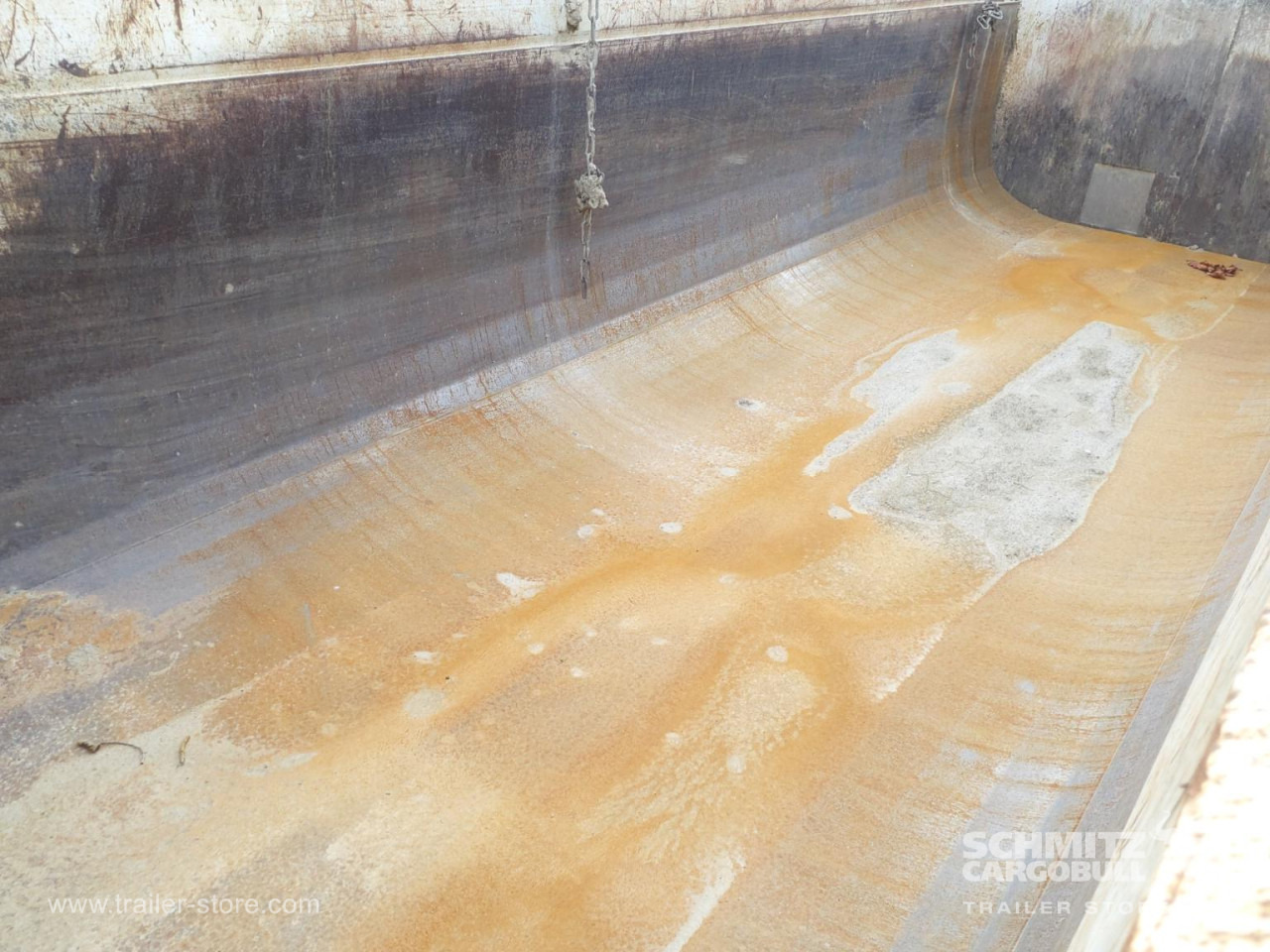 SCHMITZ Tipper Steel half pipe body 26m³ - Semirremolque volquete: foto 2 SCHMITZ Tipper Steel half pipe body 26m³ - Semirremolque volquete: foto 2